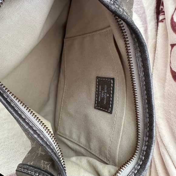 Vintage Louis Vuitton Monogram Manon Shoulder Bag in Grey / Gold PM - Picture 4 of 8